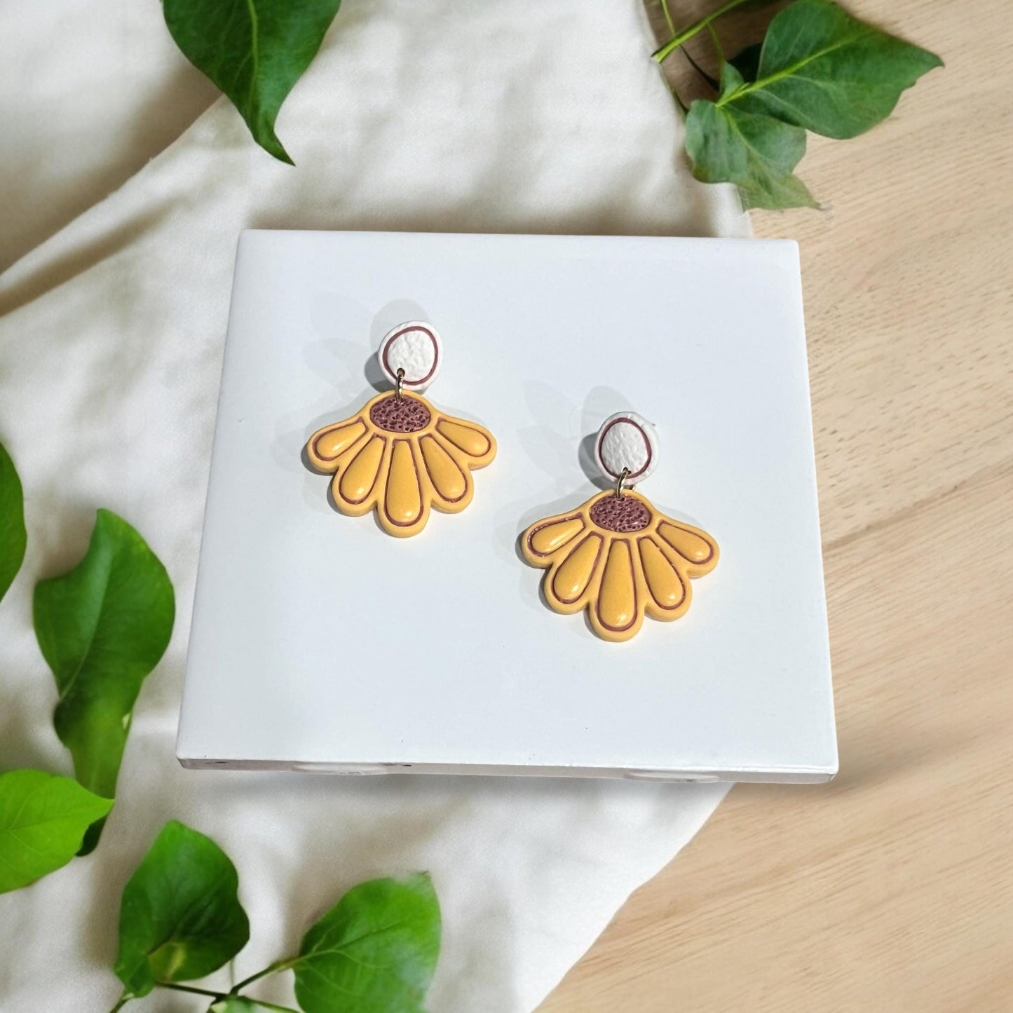 Daisy Petal Flower Clay Cutter Set for Polymer Earrings – Boho Stud and Embossed Daisy Shape, Flower Earring Cutter
