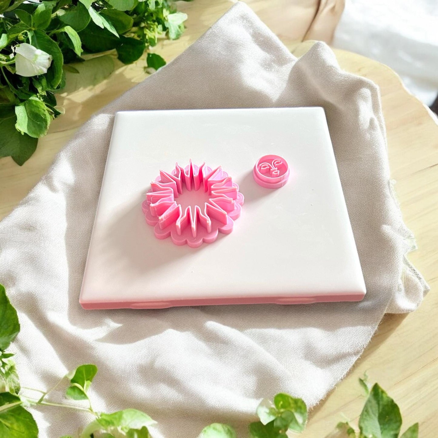 pink clay sun ray and face cutter set