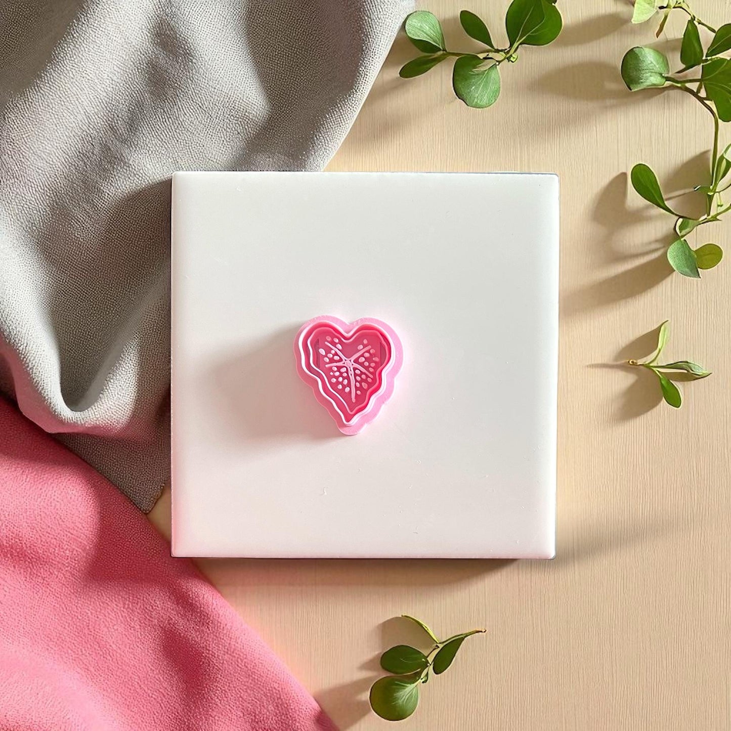 Pink heart-shaped leaf clay cutter