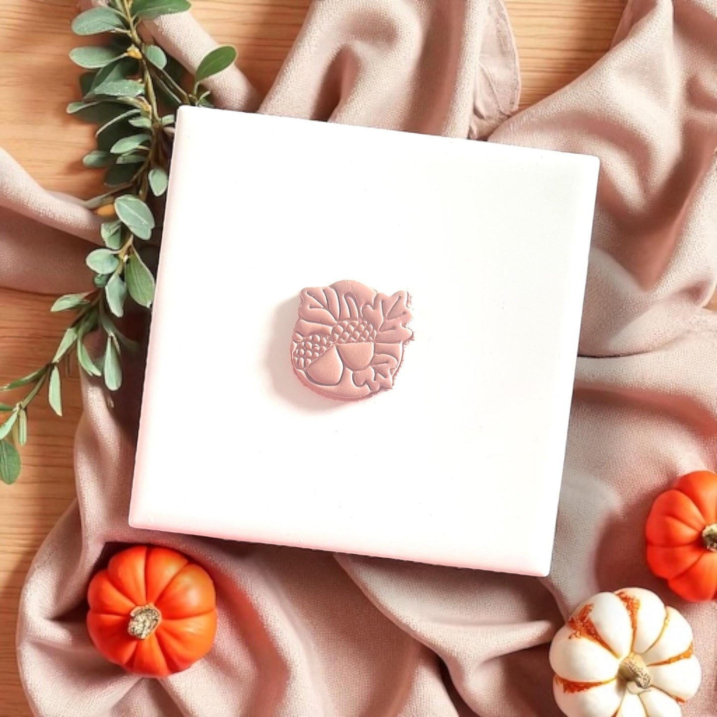 oak leaf and acorn earring cut out