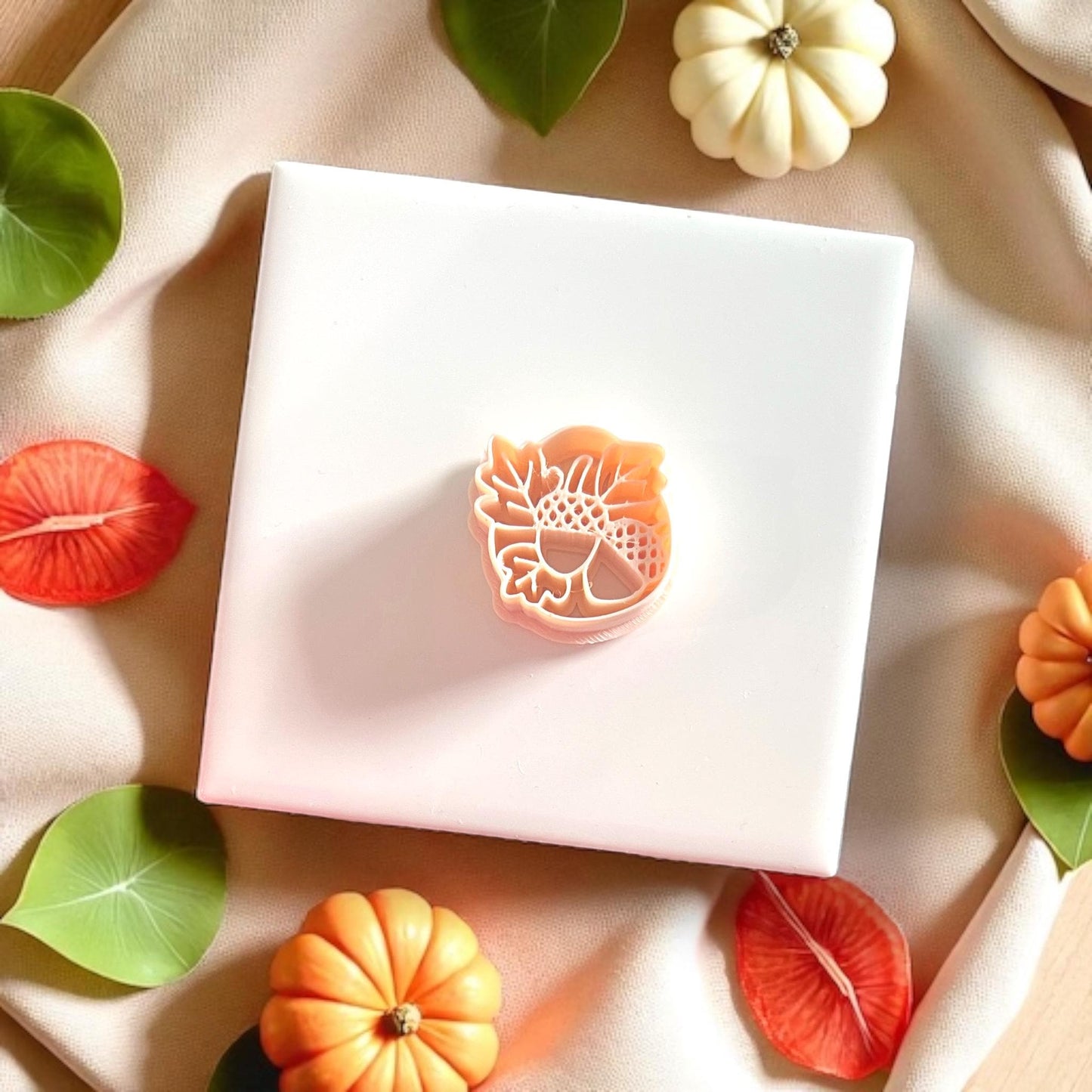 oak leaf and acorn earring cutter