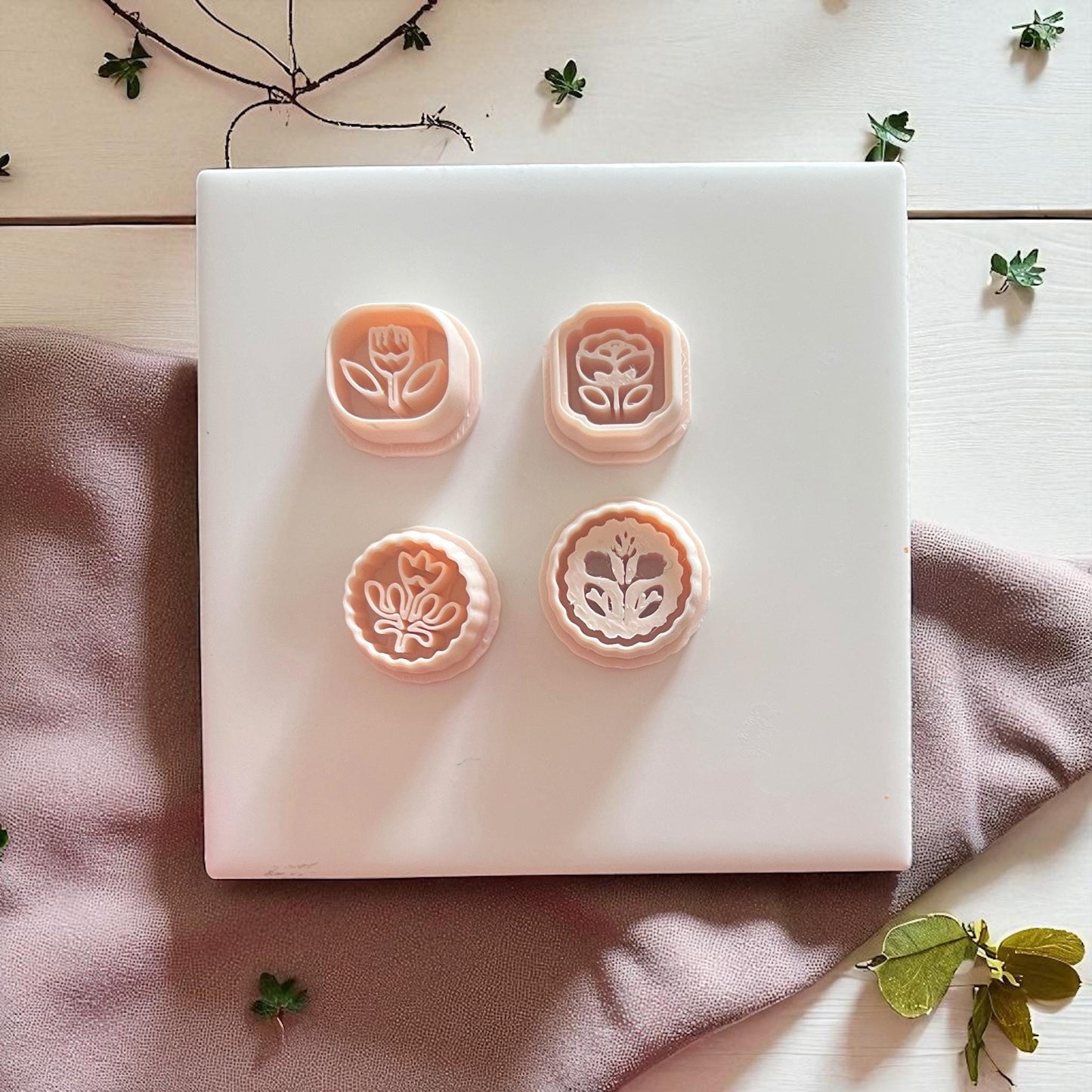 full cutter set in peach with botanical designs