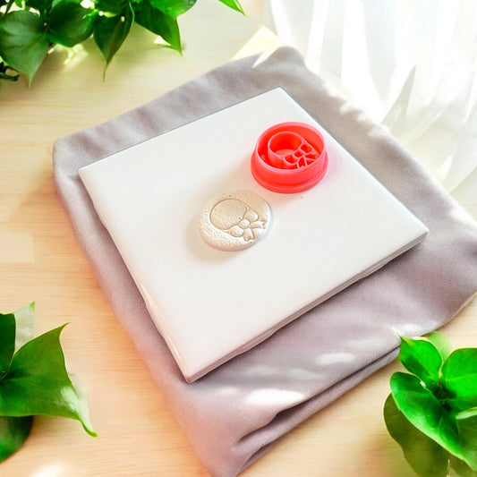 sun hat cutter with clay piece