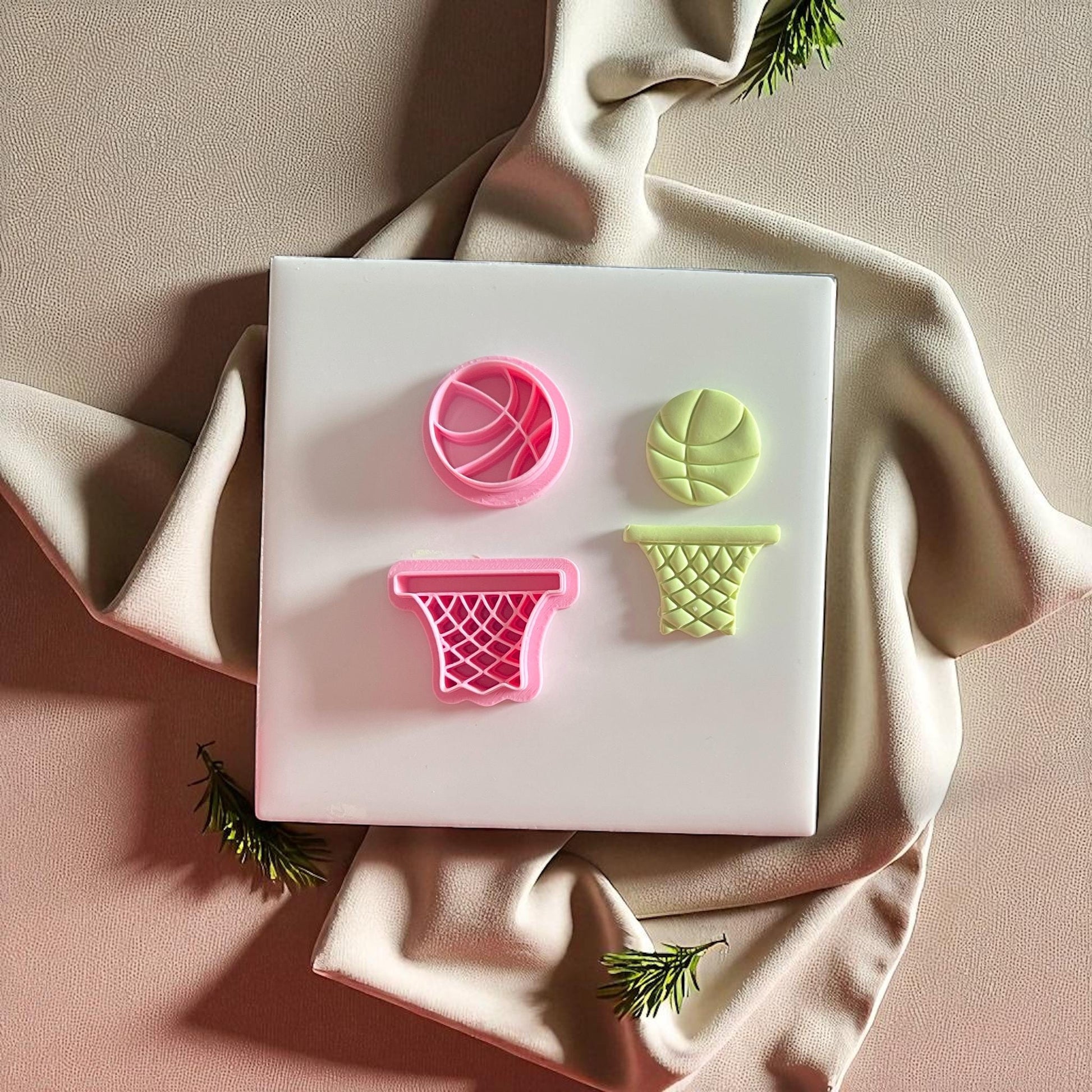 hoop and ball clay cutter set in pink and green