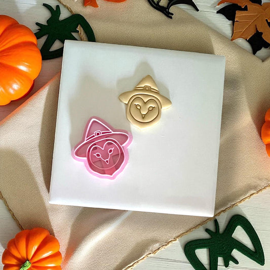 Owl in witch hat clay cutter with golden clay piece