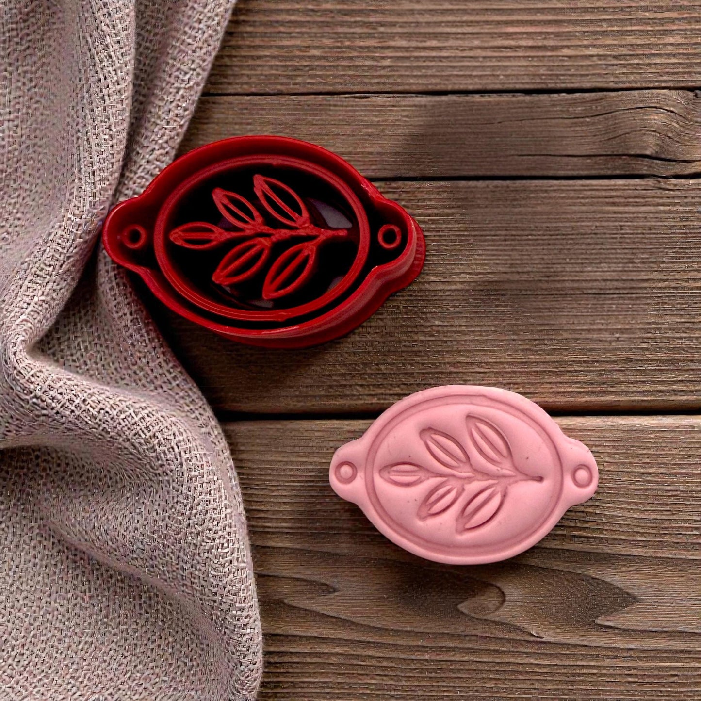 red leaf bracelet cutter with clay impression