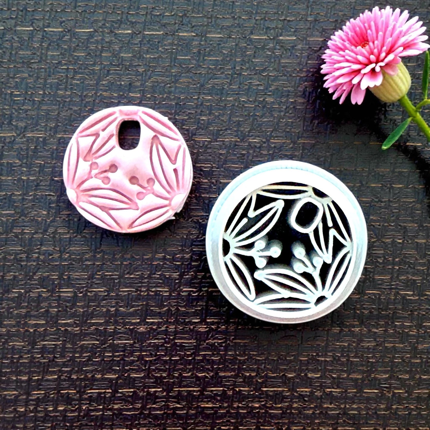 clay impression and cutter of leafy botanical circle