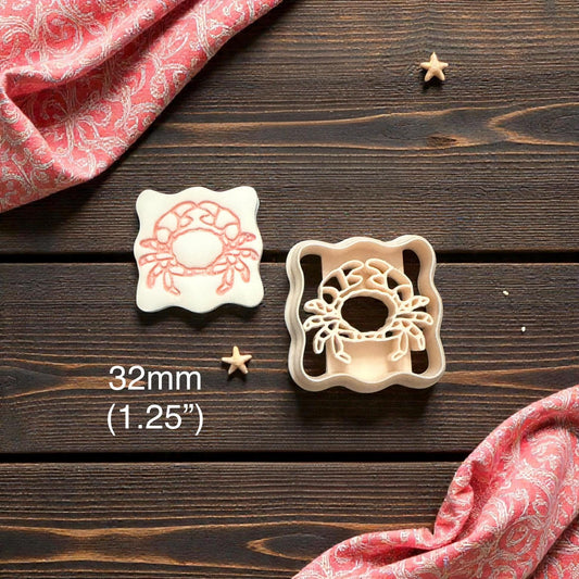 crab cutter and imprint showing 32mm size reference
