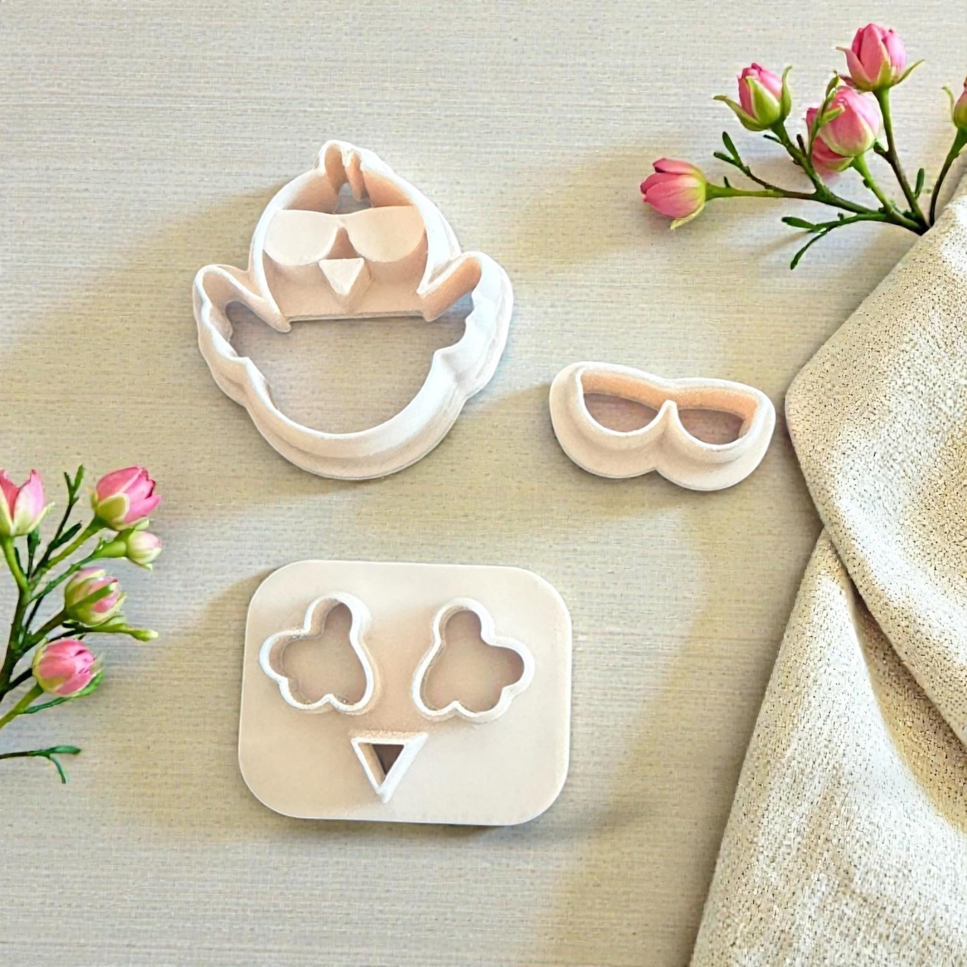 cool chick cutter set pieces
