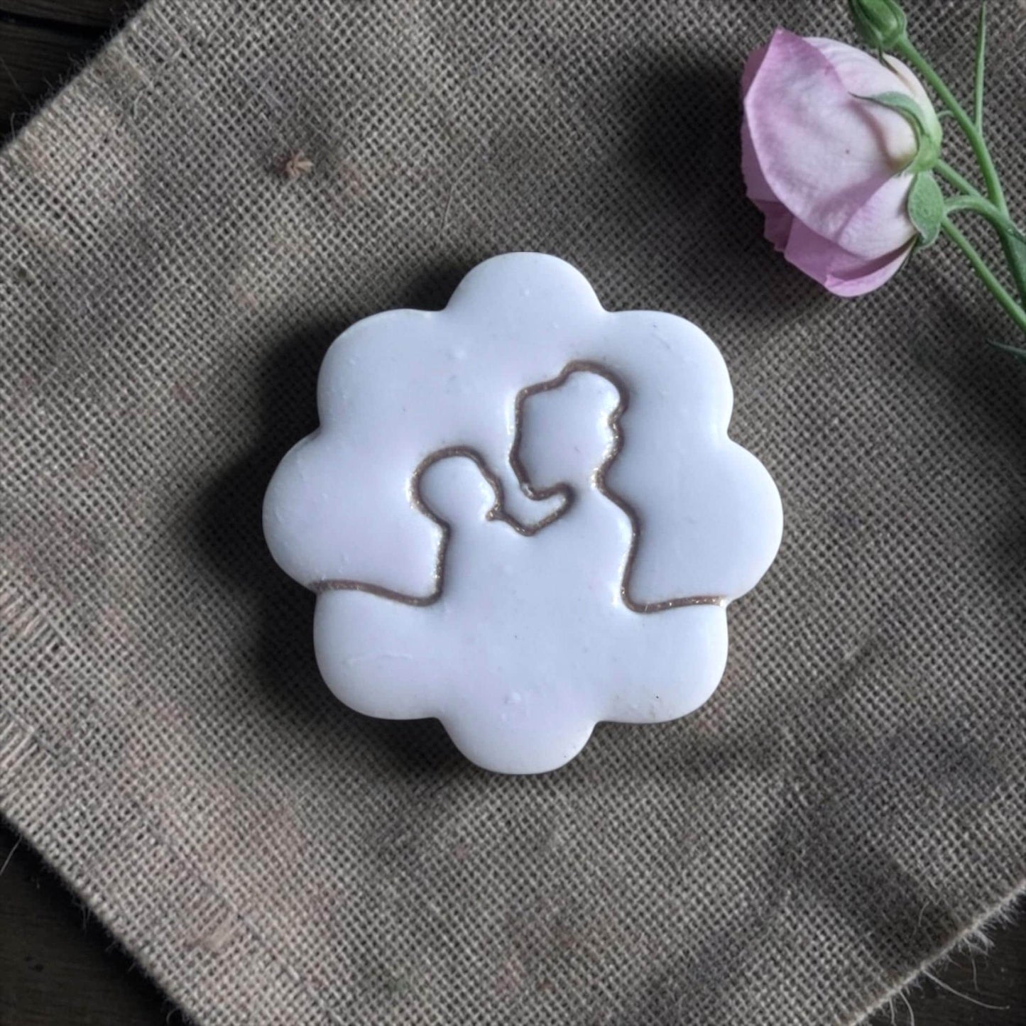 mama baby earring clay cutter with scalloped frame