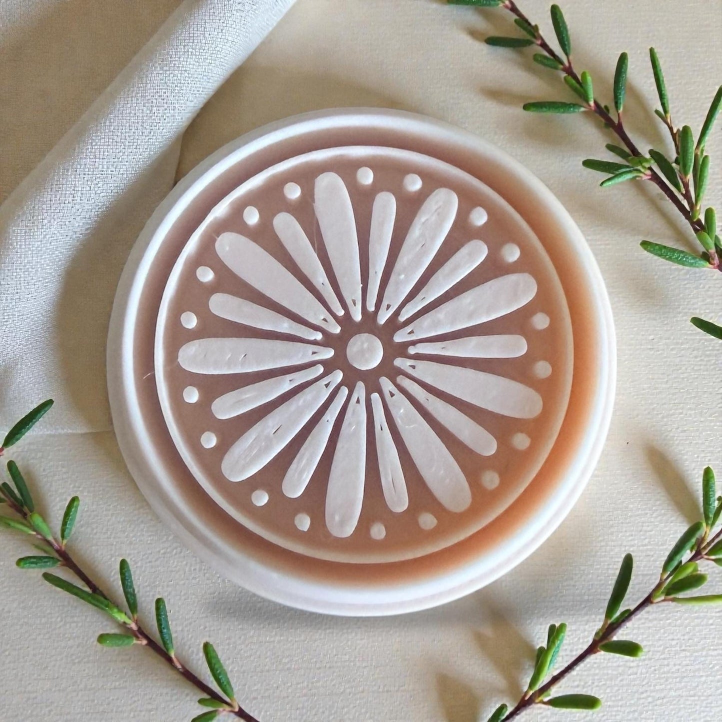 round daisy burst clay piece