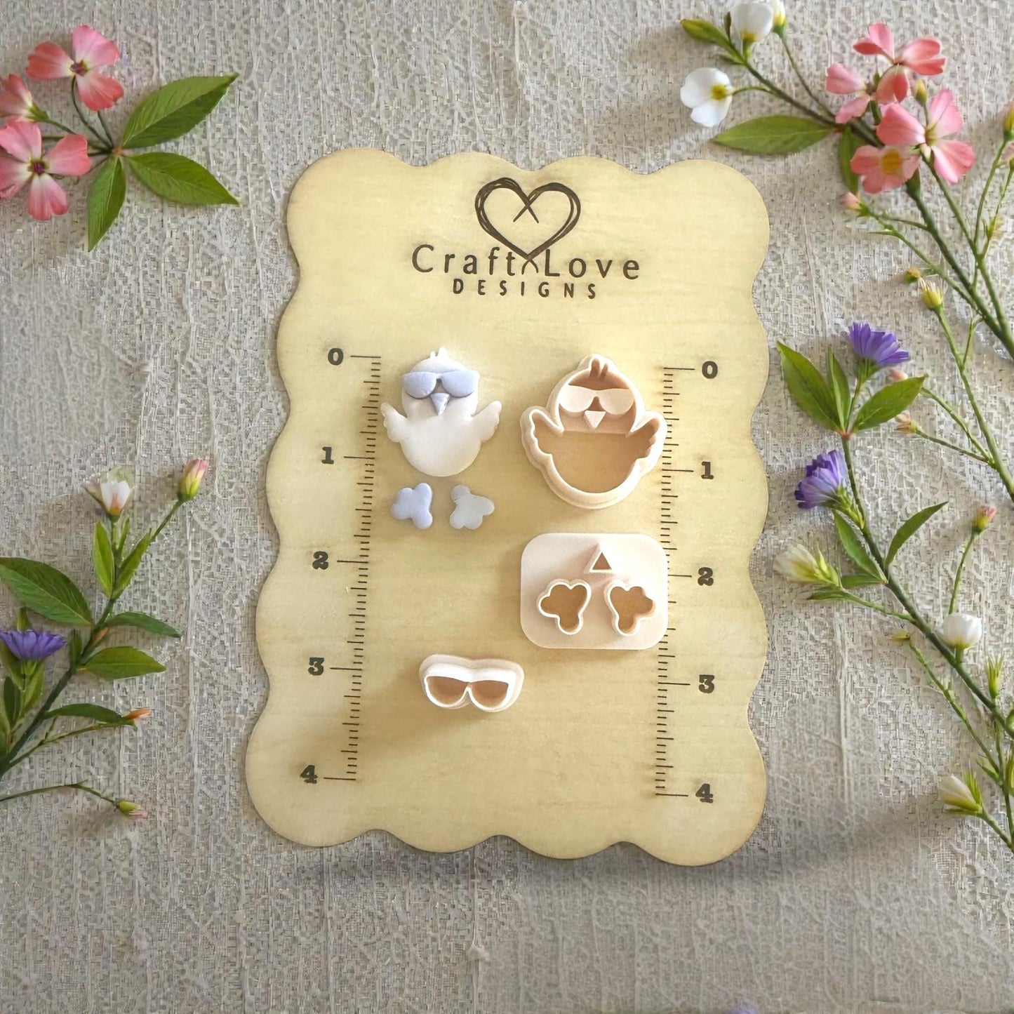 full chick cutter set display