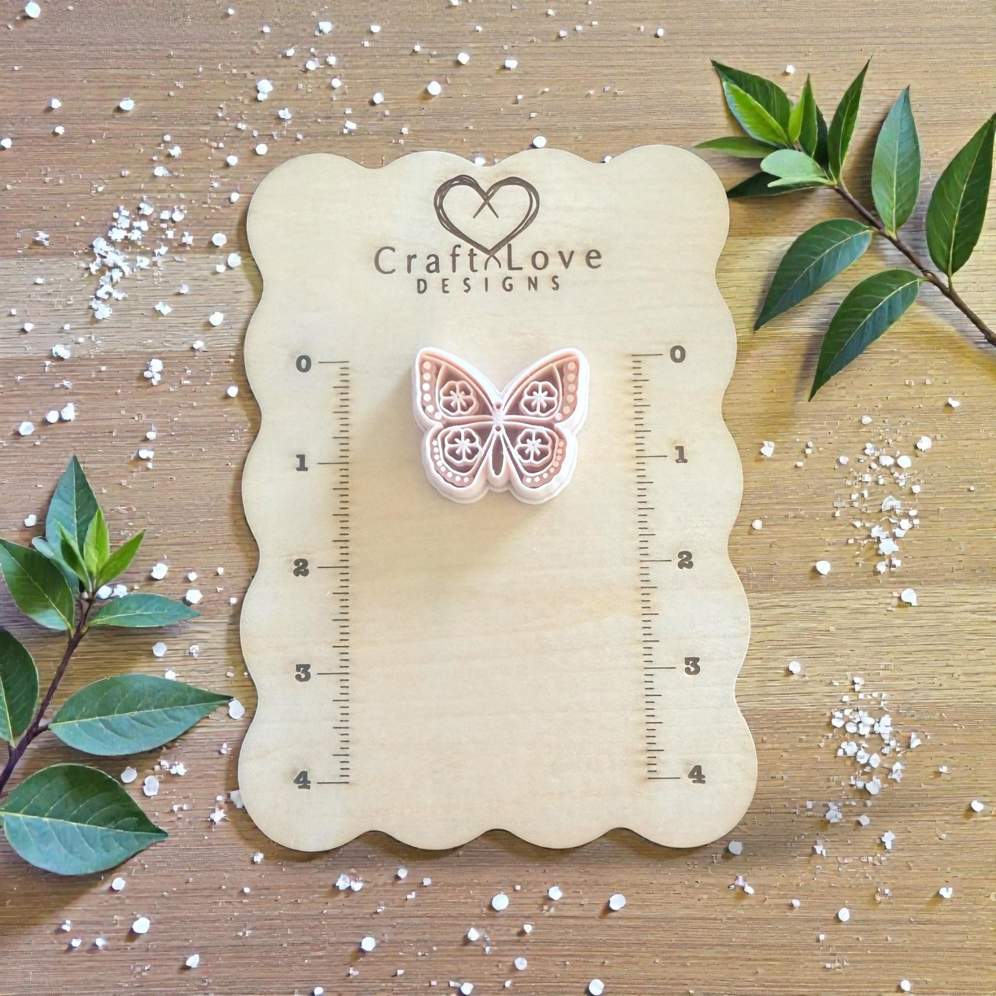 butterfly cutter on sizing board
