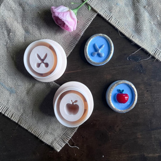 teacher stud clay cutter set with apple earring example