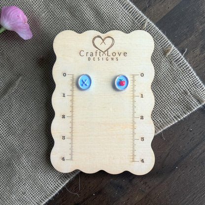scissors stud polymer clay cutter with blue clay sample