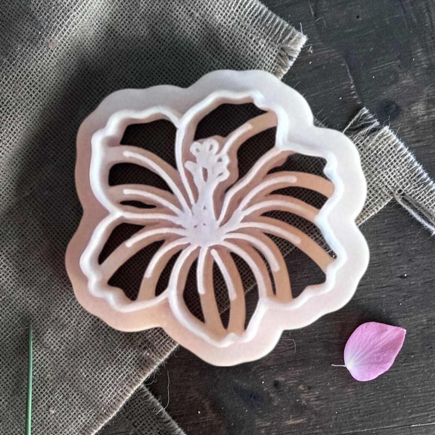 Beige hibiscus cutter.