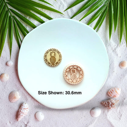 Size reference image showing 30.6mm round pineapple cutter
