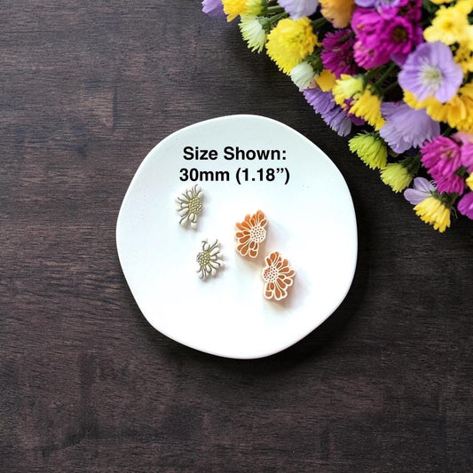 Mini floral cutters with size reference text 20mm displayed